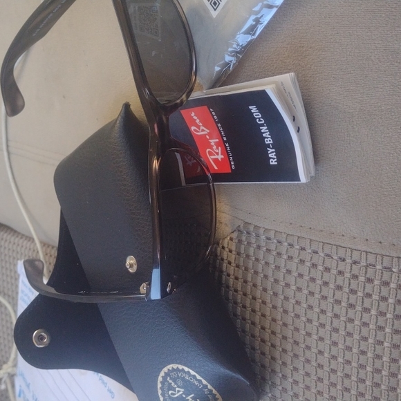 Ray ban New Wayfarer